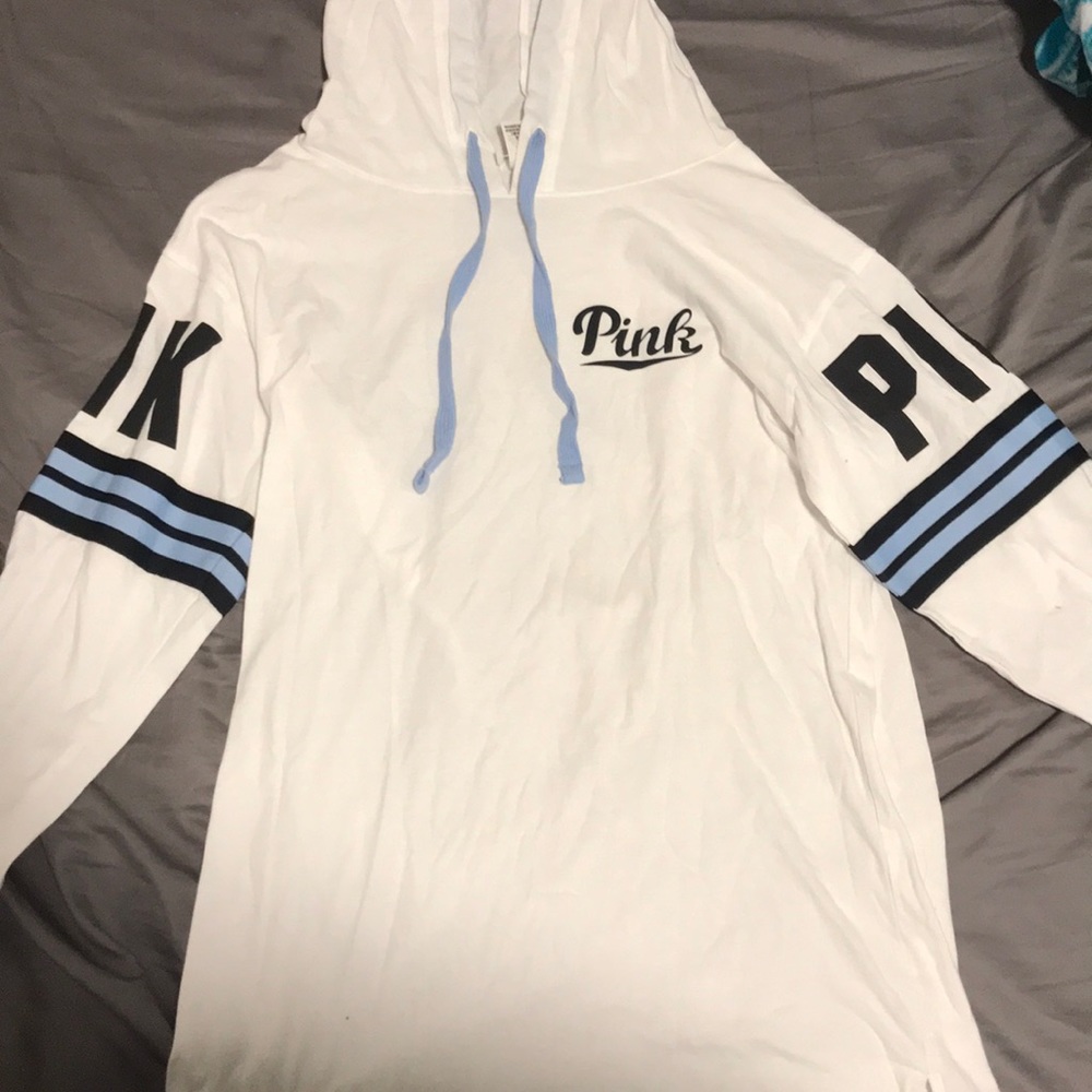 VS Pink hooded Pullover